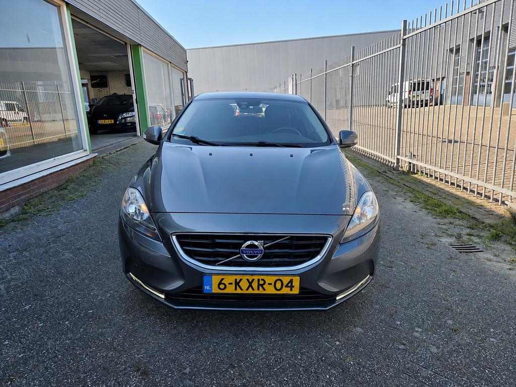 Volvo V40 1.6 D2 Kinetic|NAP|PDC|CRUISE|STOELVW|, Auto's, Volvo, Voorwielaandrijving, Euro 5, Gebruikt, 4 cilinders