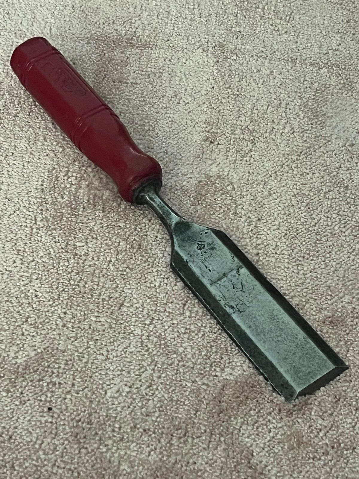 Vintage Nooitgedagt steekbeitel  38 mmRood Houten Handvat, Ophalen of Verzenden, Gebruikt