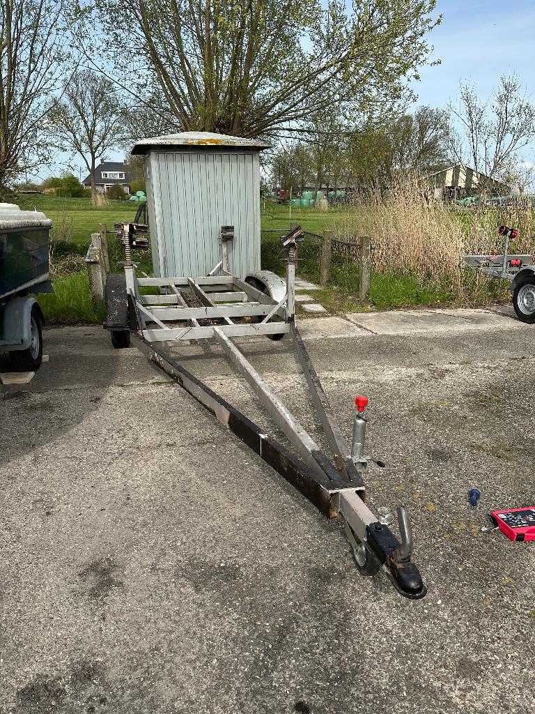 Boottrailer (tandemas) voor zeilboot van ong 7 meter, Ophalen, Gebruikt, Staal, Overige brandstoffen