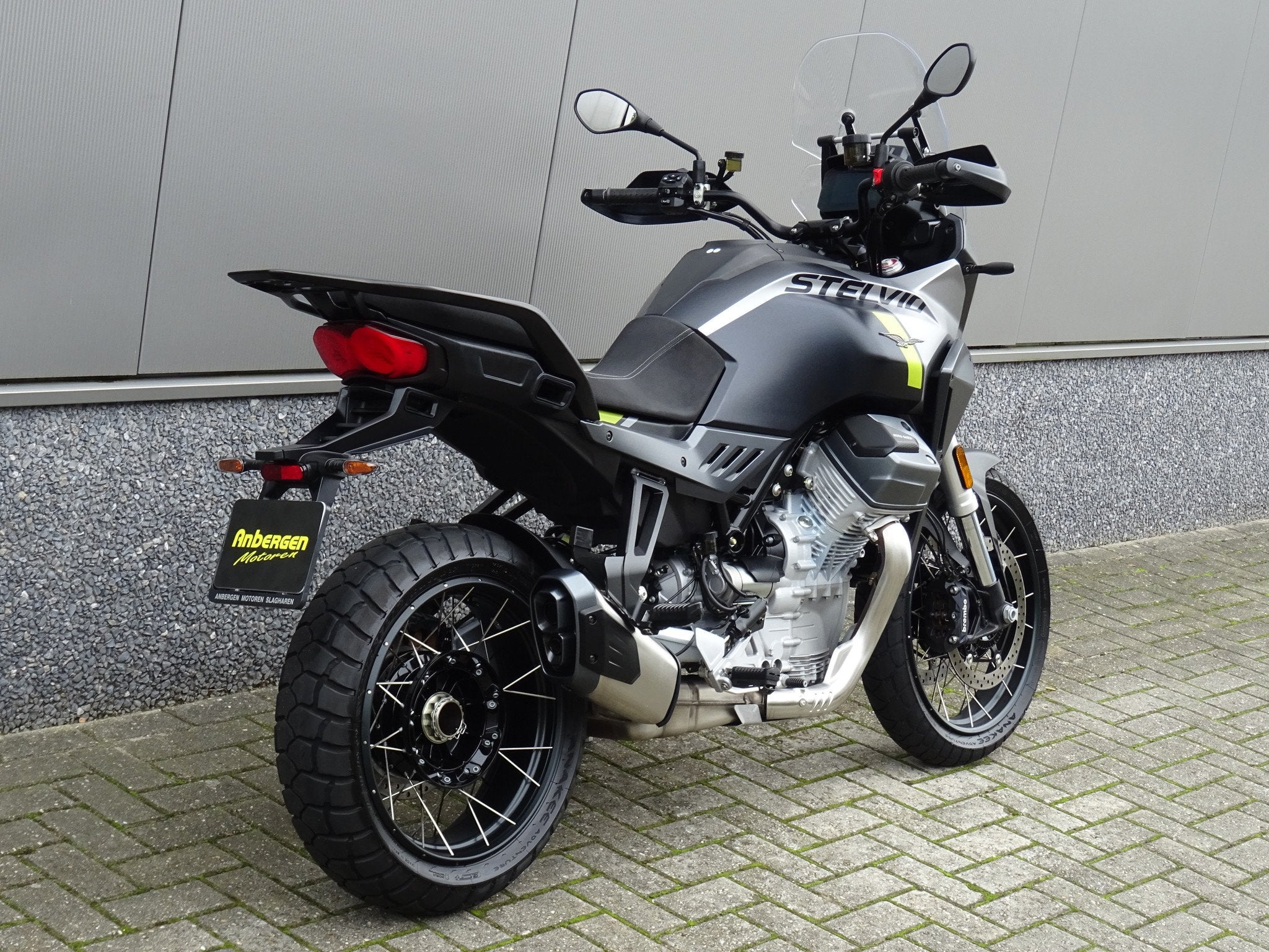 Moto Guzzi STELVIO (bj 2024), Toermotor, 1060 cc, Gebruikt, Bedrijf