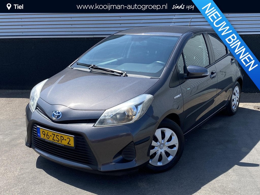 Toyota Yaris 1.5 Full Hybrid Aspiration Automaat, Nieuw gele, Auto's, Toyota, Euro 5, Gebruikt, 4 cilinders, 49 €/maand