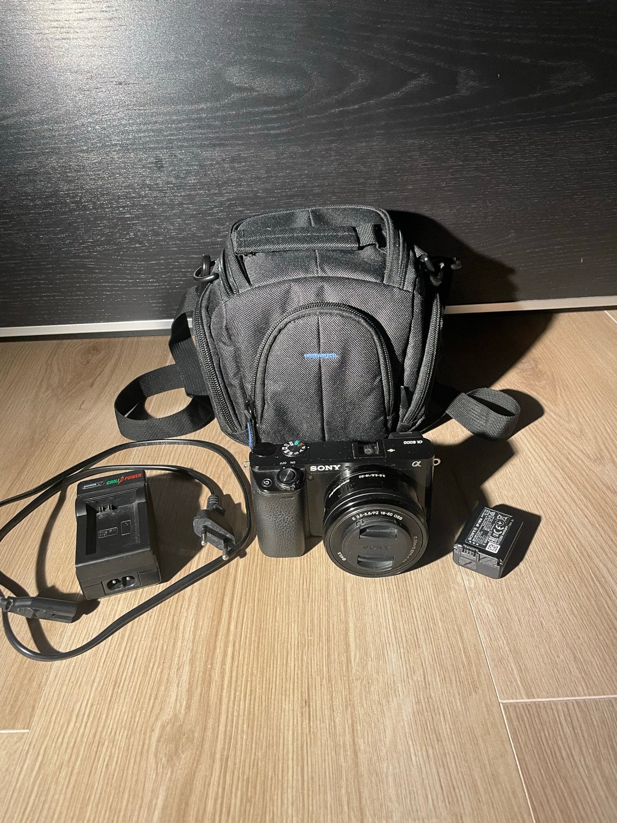 Sony Alpha A6000 Systeemcamera met 16-50mm lens, Ophalen, Gebruikt, Beeldstabilisatie, 4 t/m 7 keer