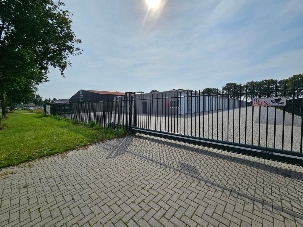 1X Garagebox Loods Garage te HUUR Emmen Drenthe