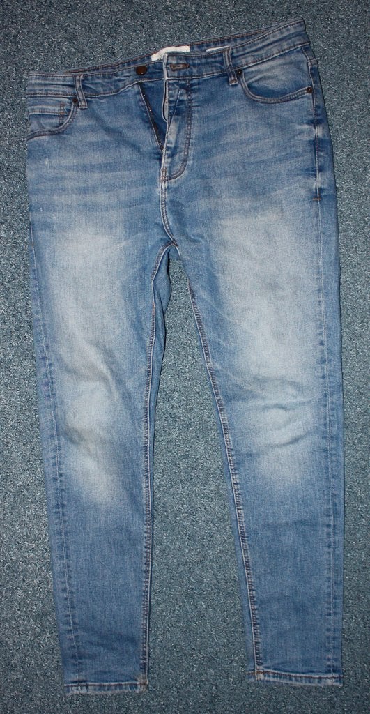 Spijkerbroek Pull & Bear Carrot mt 44 zgan, Blauw, W32 (confectie 46) of kleiner, Ophalen of Verzenden, Zo goed als nieuw