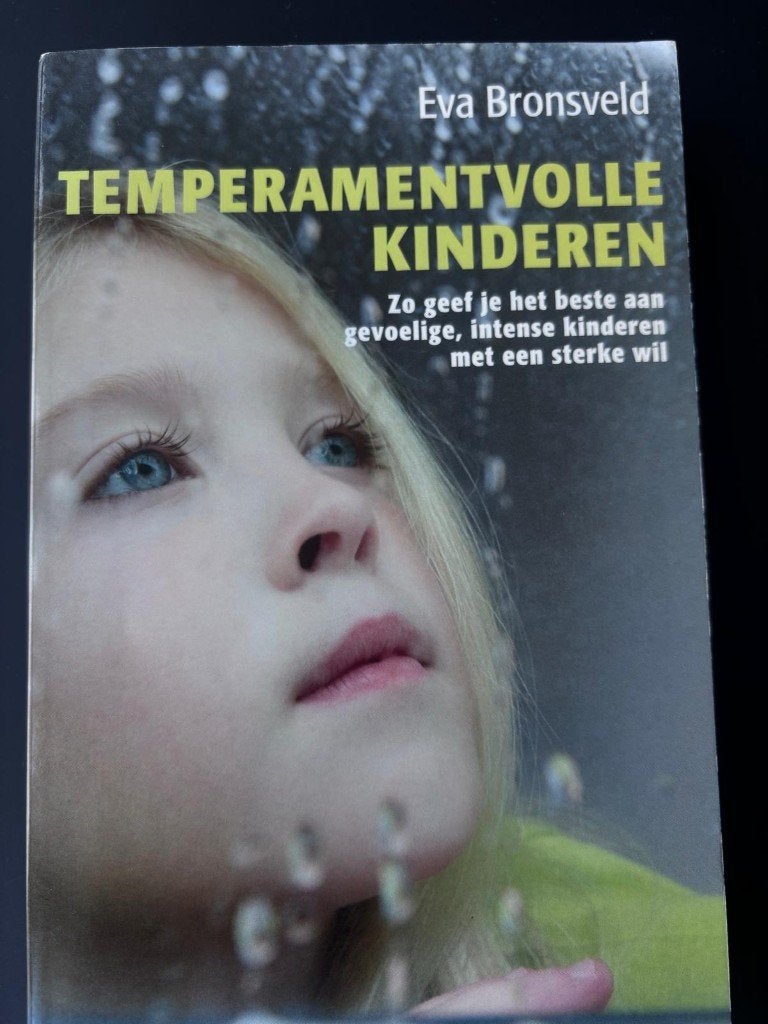 Boek 'Temperamentvolle Kinderen' van Eva Bronsveld, Eva Bronsveld, Ophalen of Verzenden, Ontwikkelingspsychologie, Zo goed als nieuw