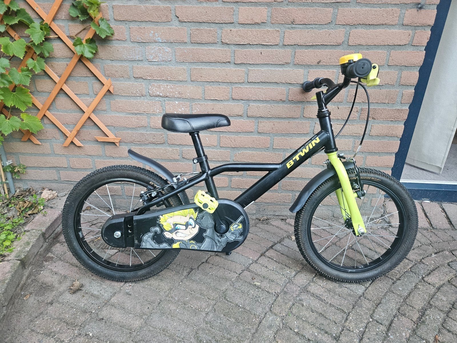 B'Twin 16 inch kinderfiets met zijwieltjes, Ophalen, Gebruikt, 16 tot 20 inch, Zijwieltjes