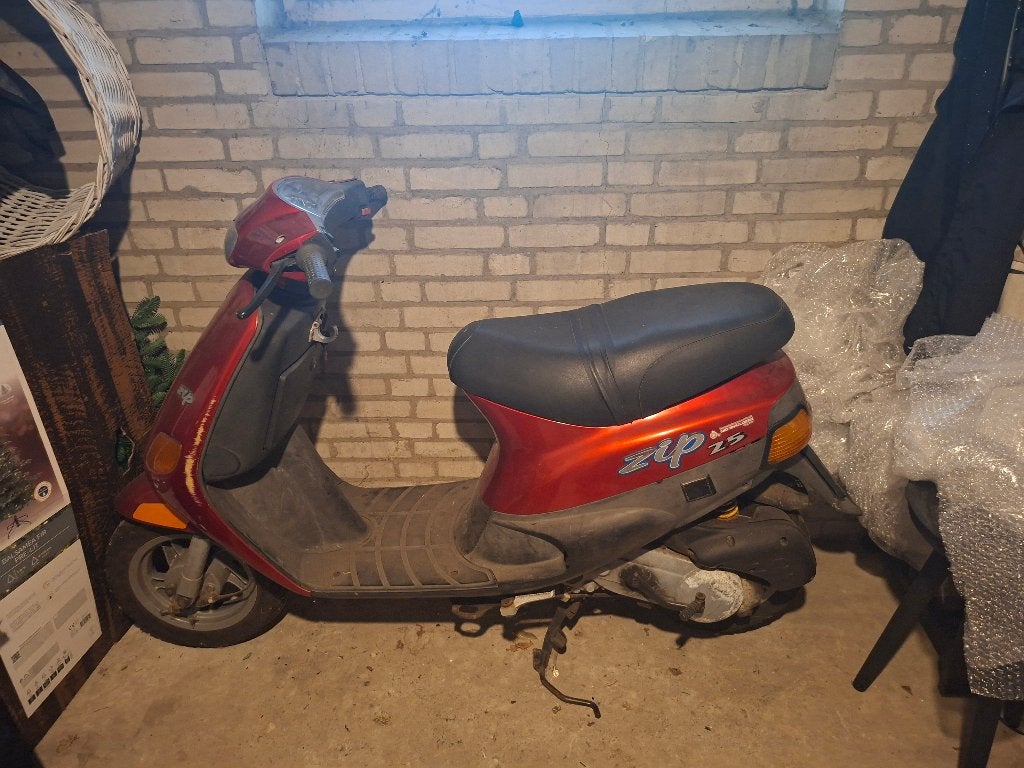 Scooter puch zip, Fietsen en Brommers, Scooters | Piaggio, Ophalen, Gebruikt, Zip, Benzine