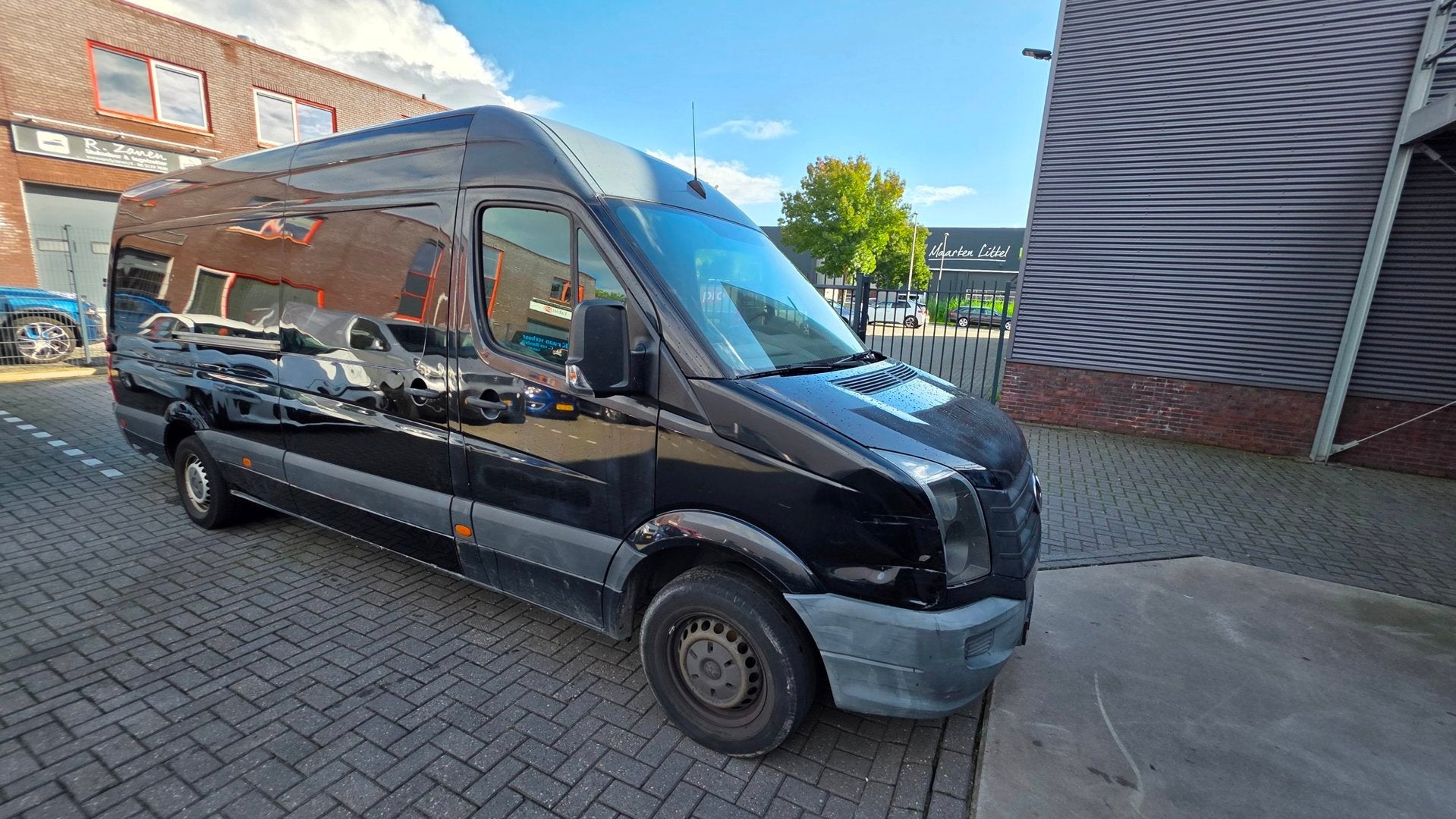 Volkswagen Crafter 35 2.0 TDI L3H2 BM LAADKLEP ! DISTRIBUTIE, Euro 5, 4 cilinders, Volkswagen, Zwart