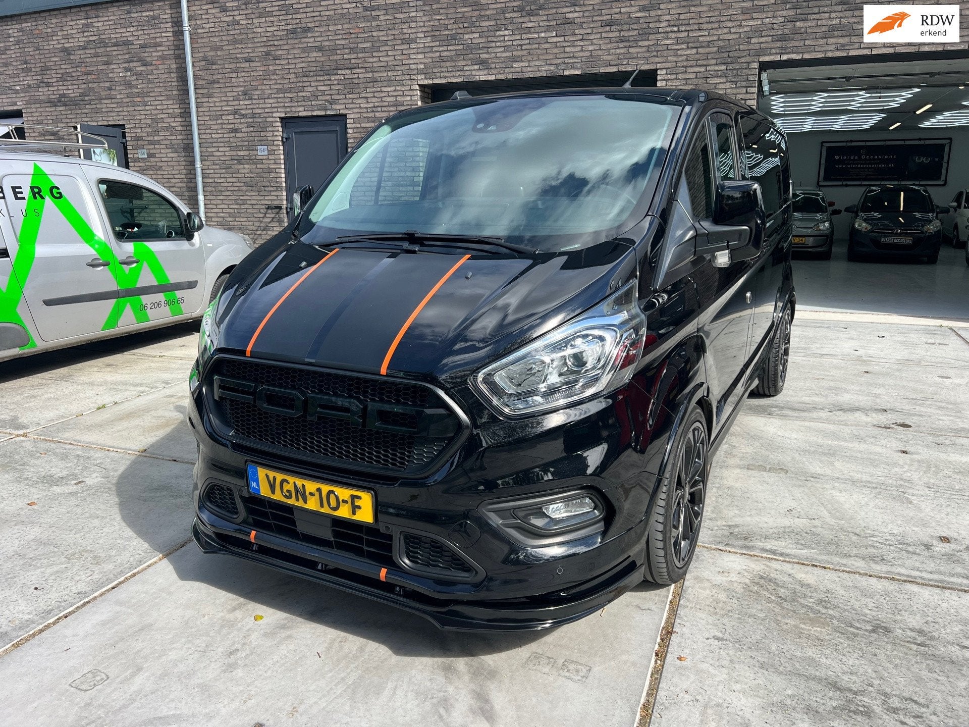 Ford Transit Custom 320 2.0 TDCI L1H1 Sport DC, 15 km/l, Euro 6, 4 cilinders, Bedrijf