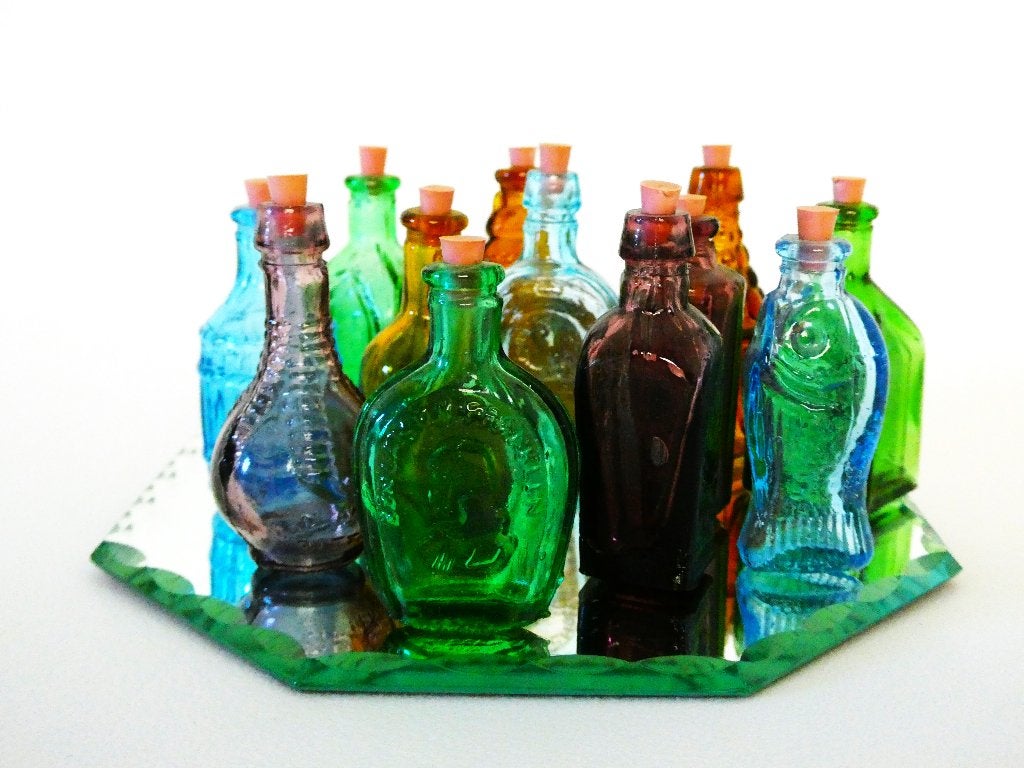 12 Vintage glazen mini flesjes op geslepen spiegel, Ophalen of Verzenden