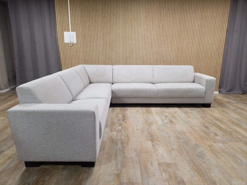 Zeer Mooi Groot Wit Hoekbank, Info@banxtel.nl, Gebruikt, Overige maten, Hoekbank