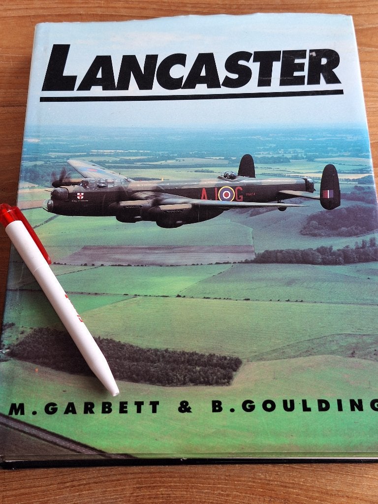 Lancaster bomber      M. Garbett & B. Goulding, Tweede Wereldoorlog, Ophalen of Verzenden, Zo goed als nieuw, M. Garbett & B. Goulding