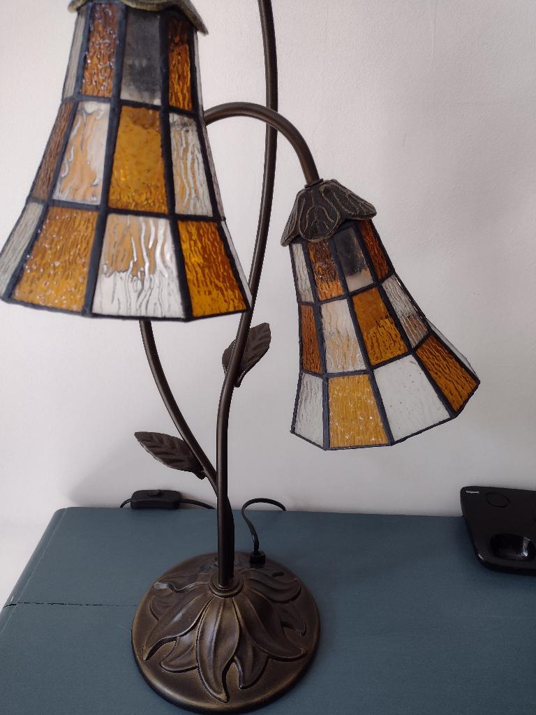 Tiffany Lamp   bruin/geel  wit nog heel mooi., Ophalen, Zo goed als nieuw, Glas Tiffany, 50 tot 75 cm