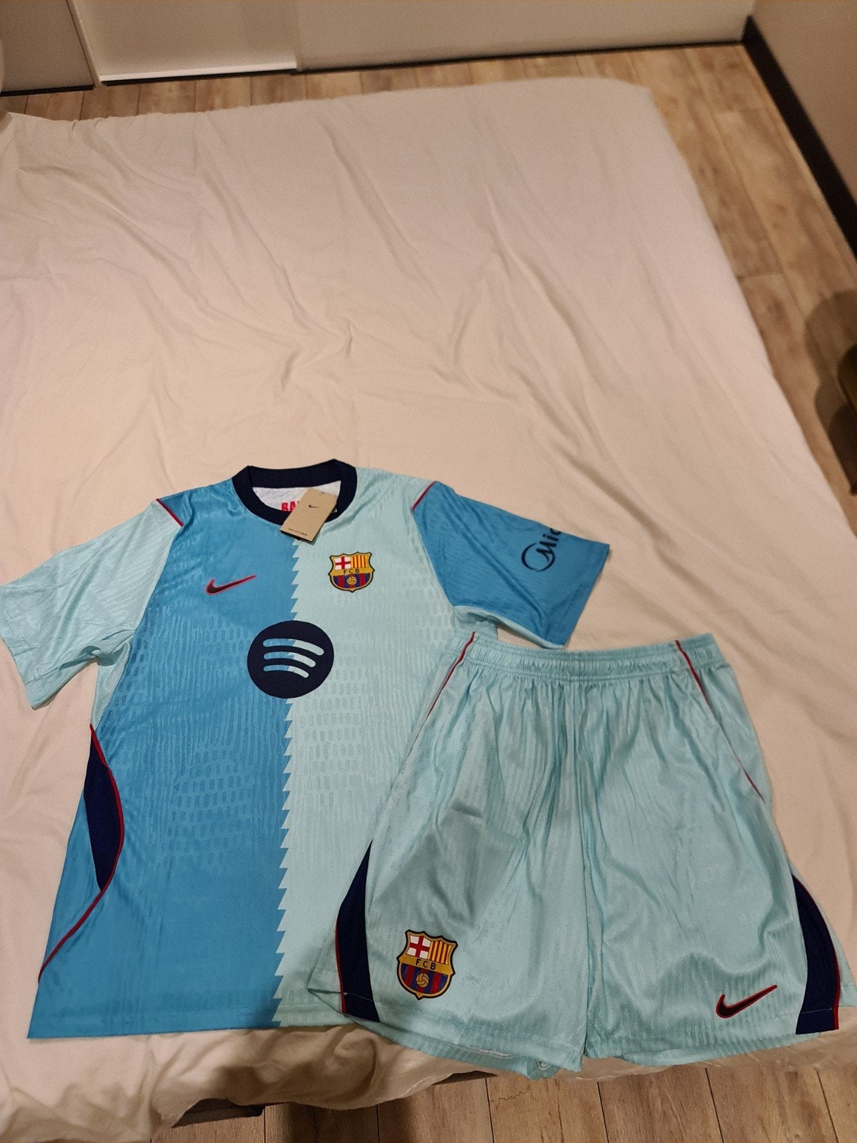 barcalona derde tenue 26/27, Groter dan maat XL, Ophalen of Verzenden, Nieuw, Shirt