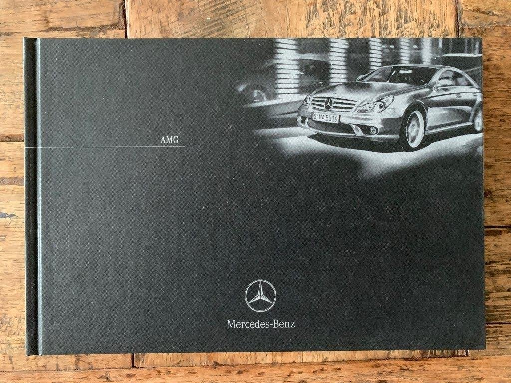 Folder, brochure Mercedes-Benz AMG hardcover 2004 Engels, Nieuw, Mercedes-Benz, Mercedes, Ophalen of Verzenden