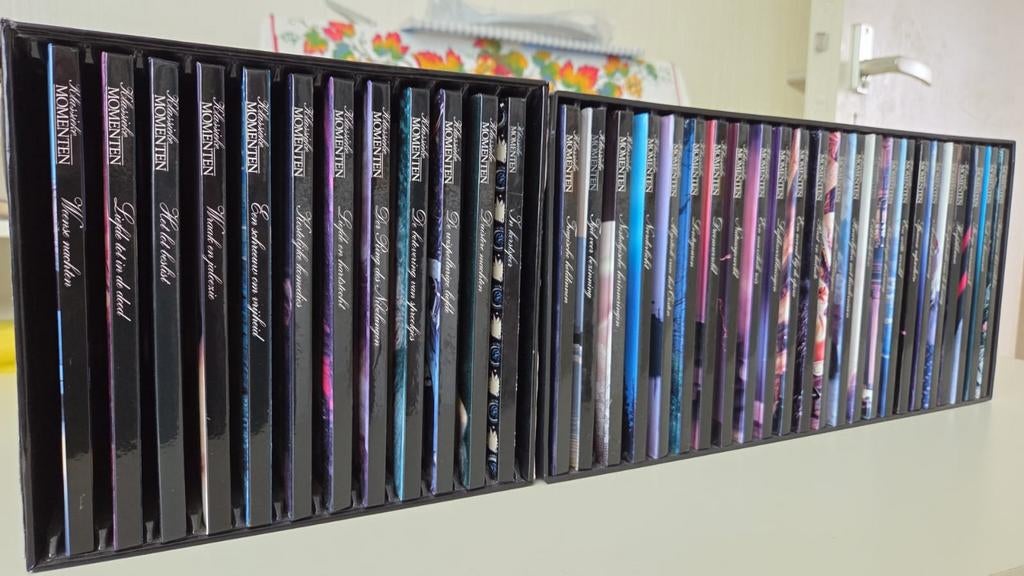 Klassieke Momenten - 36 Cassettes met Boekjes, Cd's en Dvd's, Gebruikt, Boxset, Ophalen of Verzenden, Romantiek