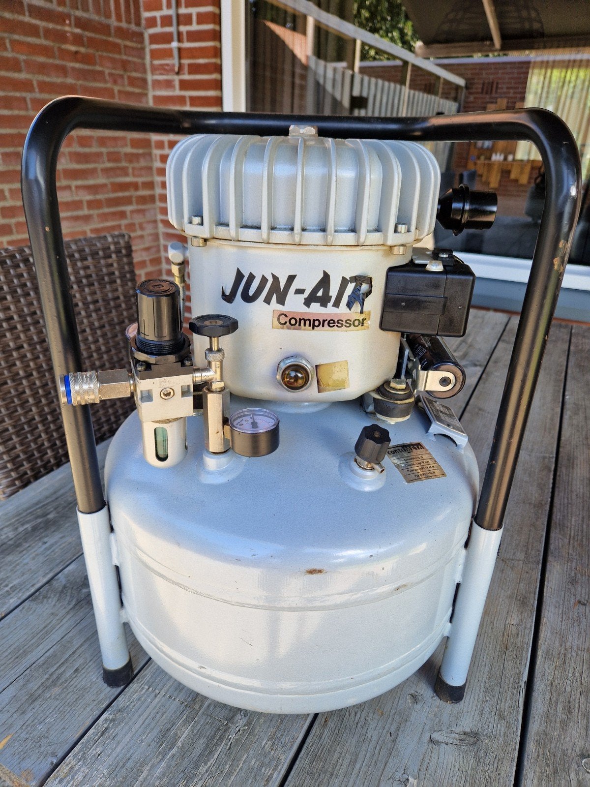Jun-Air 6-X Compressor (electrisch defect)., Ophalen, Gebruikt, 6 tot 10 bar, Minder dan 200 liter/min