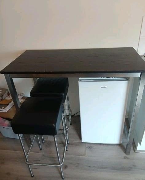Zwarte bartafel met stoelen, Ophalen of Verzenden, Gebruikt