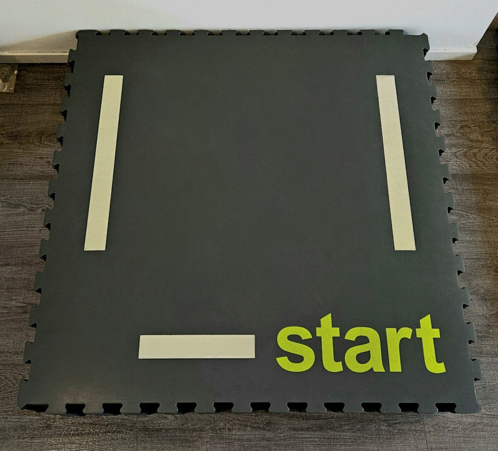 Stevige Fitnessvloer Custom Puzzelmatten 100x100x1cm (16m²), Sport en Fitness, Fitnessmaterialen, Ophalen of Verzenden, Zo goed als nieuw