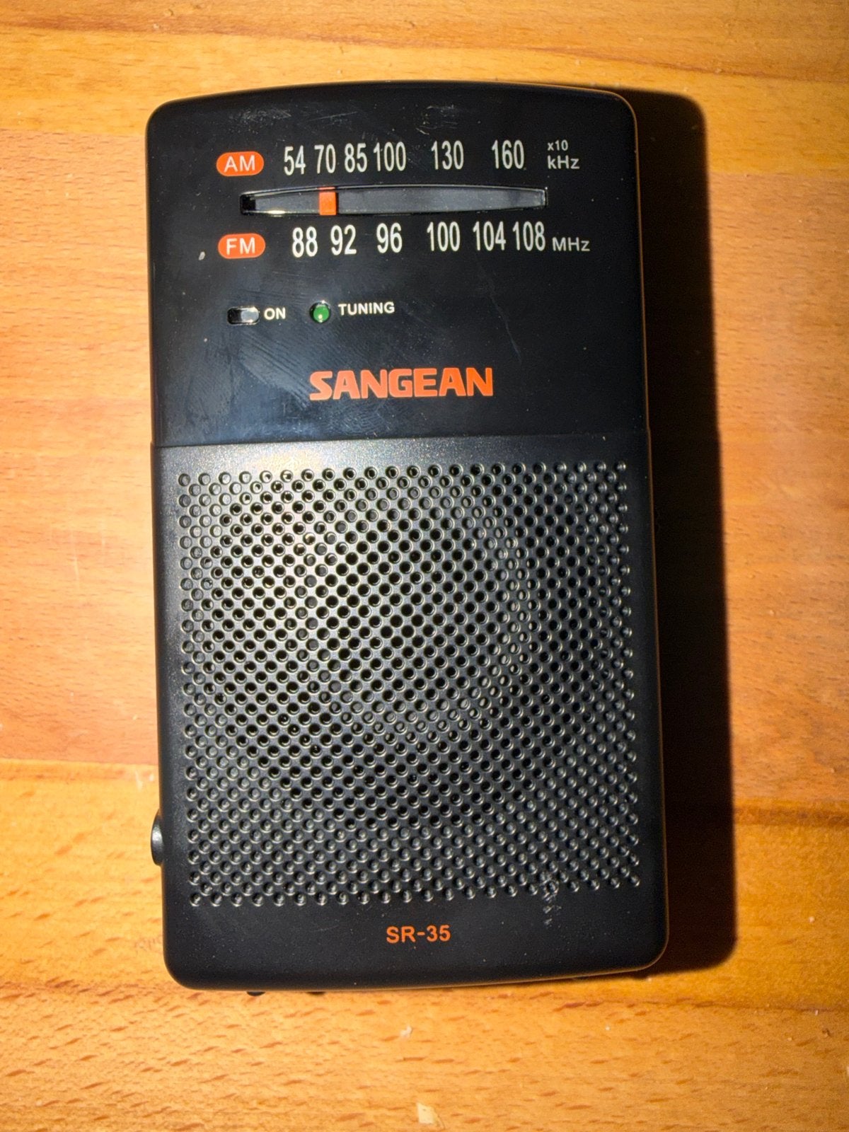 Sangean SR-35 Draagbare AM/FM Radio - Compact en Functioneel, Ophalen of Verzenden, Gebruikt, Radio