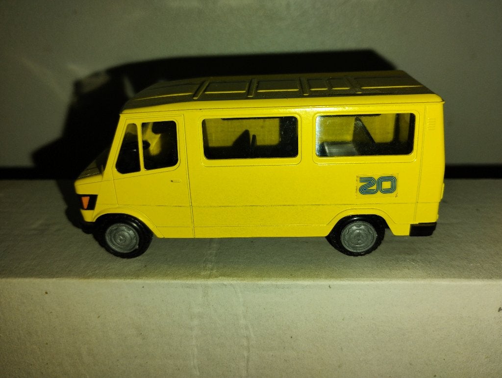 Miniatuur, Hobby en Vrije tijd, Modelauto's | 1:50, Ophalen of Verzenden, Nieuw, Bus of Vrachtwagen