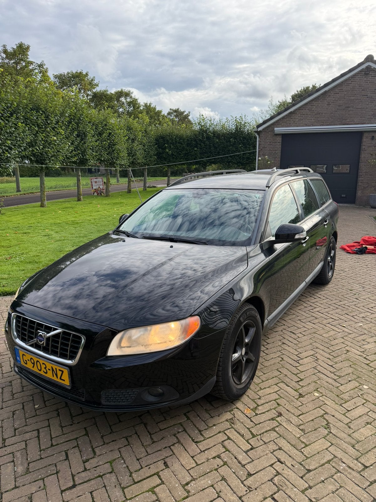 Volvo V70 2.0 2008 Zwart, 145 pk, 4 cilinders, Zwart, V70