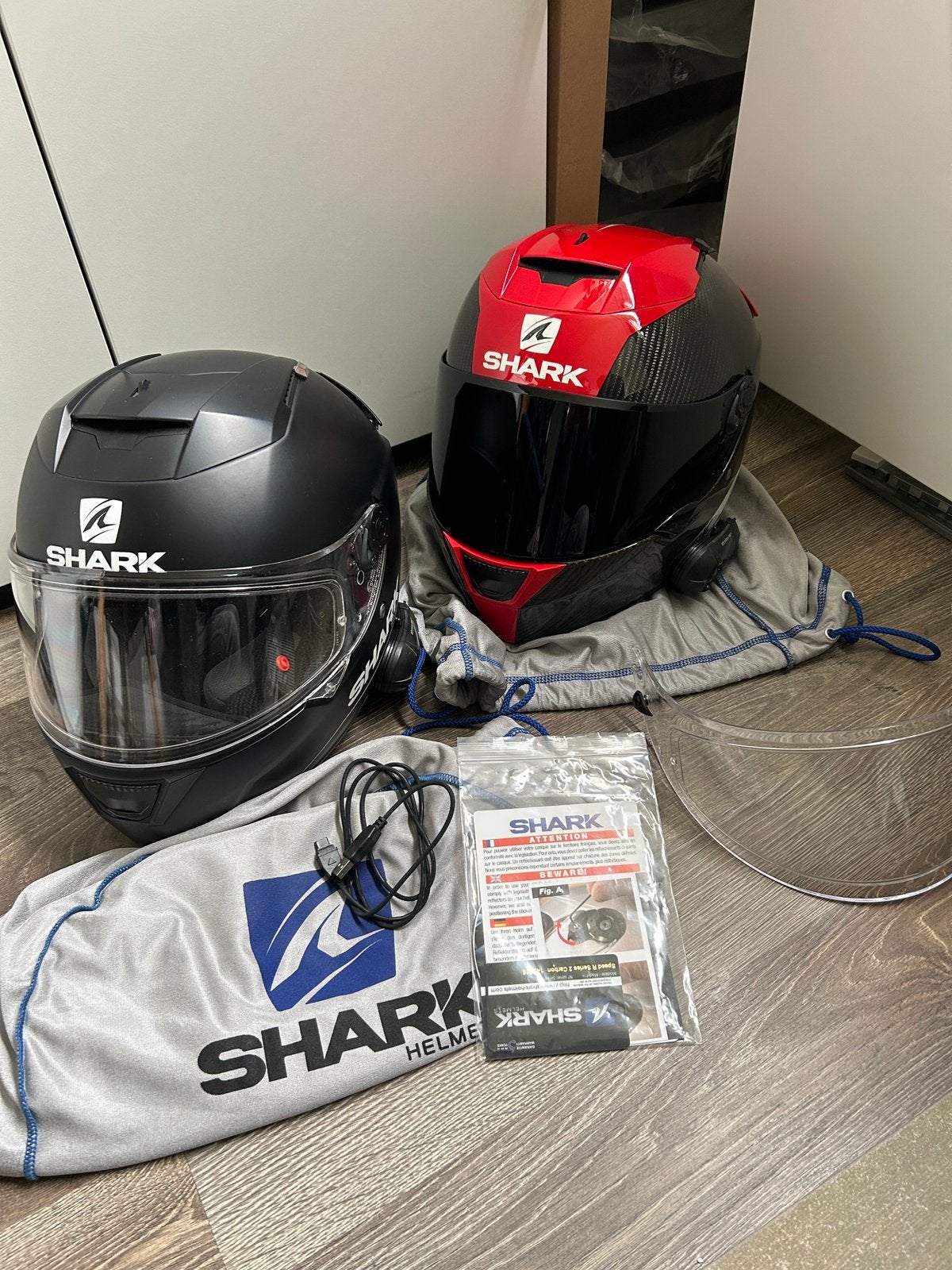 Set: motorhelmen + intercom Shark Speed-R mt S, Motoren, Kleding | Motorhelmen, Ophalen, Heren, Shark, Integraalhelm