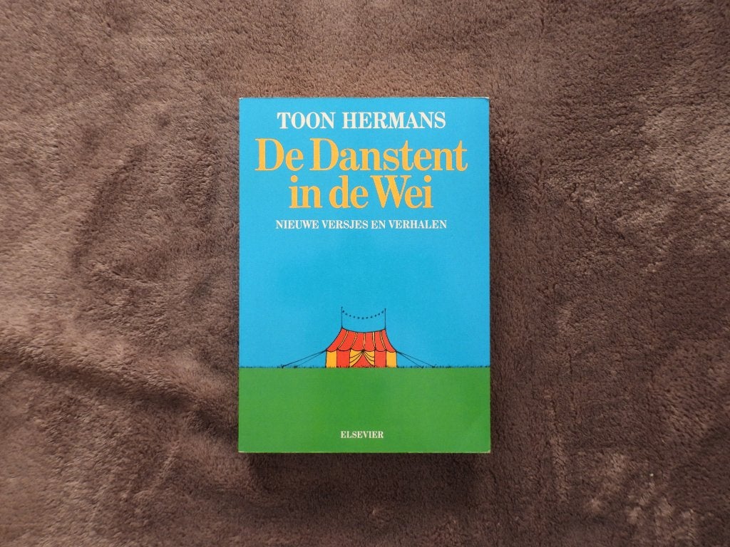 Elsevier - Toon Hermans - De danstent in de wei, Boeken, Ophalen of Verzenden, Zo goed als nieuw, Cabaret, Toon Hermans
