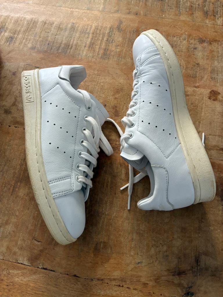 Adidas leren sneakers zgan 38, Kleding | Dames, Schoenen, Ophalen of Verzenden, Zo goed als nieuw, Sneakers of Gympen