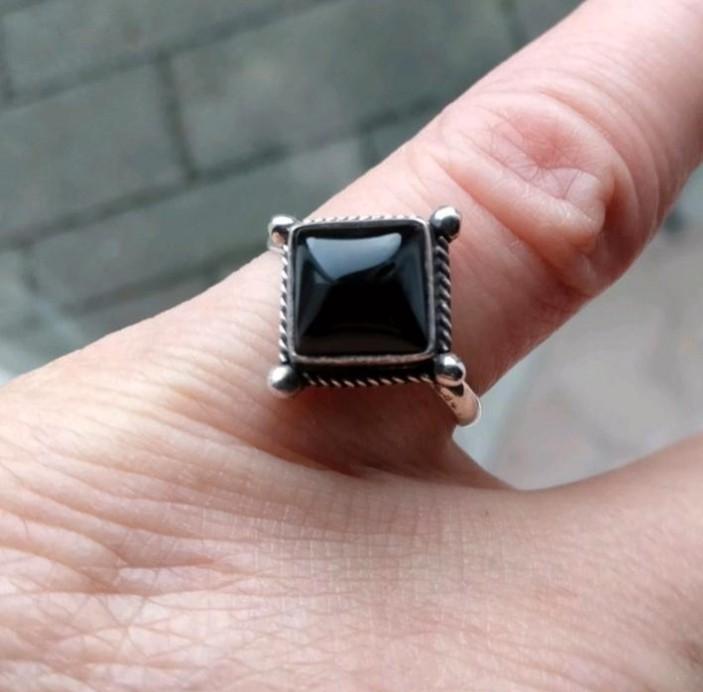 Onyx ring maat 18,25, Sieraden, Tassen en Uiterlijk, Ringen, 18 tot 19, Verzenden, Zwart, Nieuw