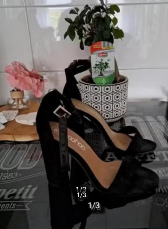 Z.g.a.n zwarte Boohoo schoentjes, Zo goed als nieuw, Boohoo, Zwart, Sandalen of Muiltjes