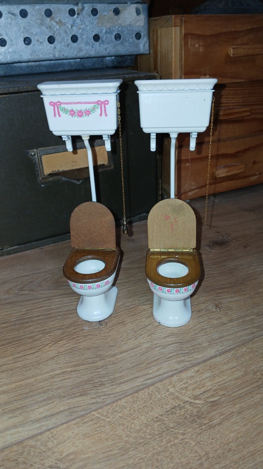 Twee bodo hennig toiletten, Verzamelen, Ophalen of Verzenden, Poppenhuis