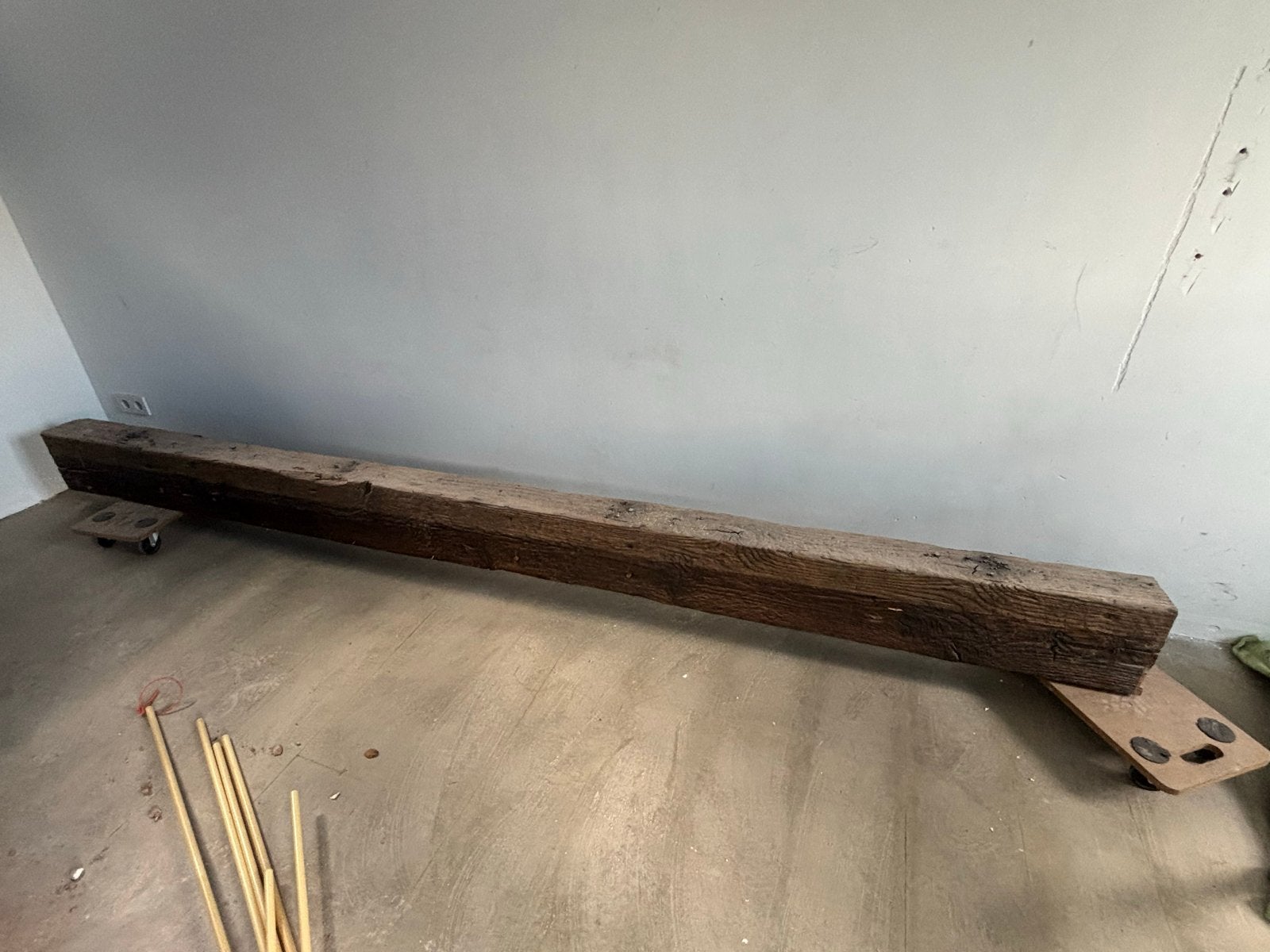 Robuuste eikenhouten balk, Ophalen, Eiken, Zo goed als nieuw, 50 mm of meer
