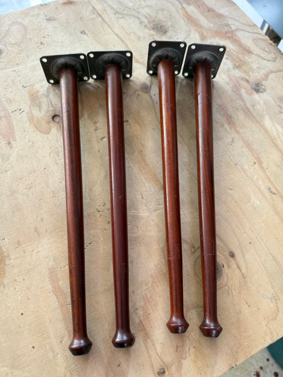 4 rozenhouten tafelpootjes voor kastje of tafeltje, Ophalen
