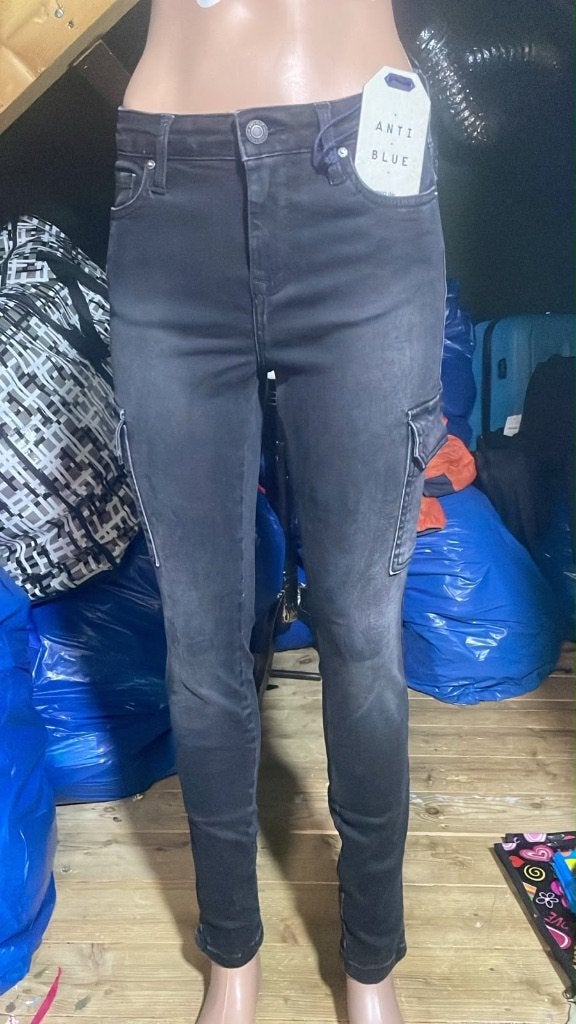 Nieuwe zwarte Anti Blue cargo jeans maat 34 / XS, Ophalen of Verzenden, Nieuw, Zwart, W27 (confectie 34) of kleiner