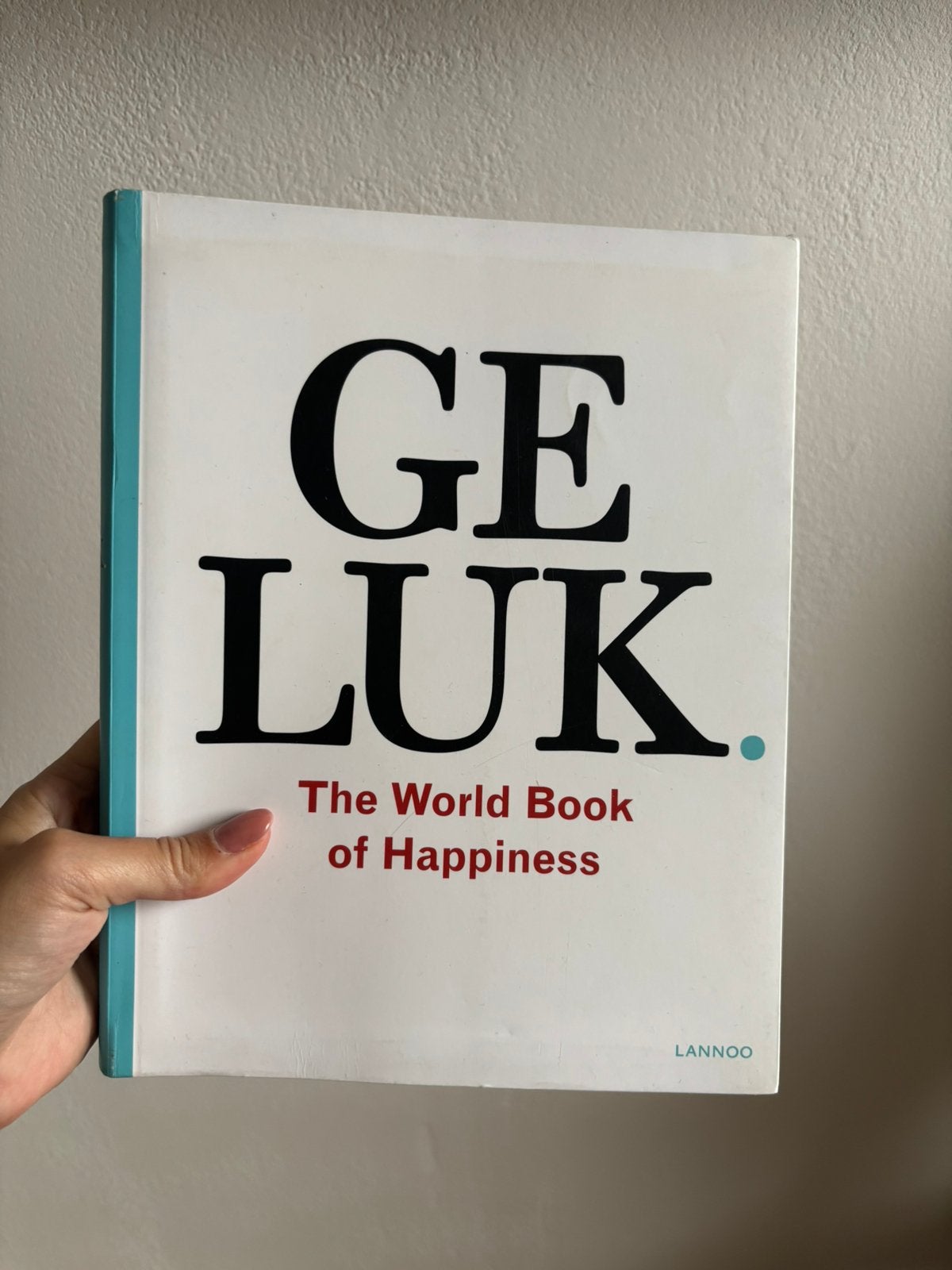 Geluk - World book of happiness, Ophalen of Verzenden, Zo goed als nieuw