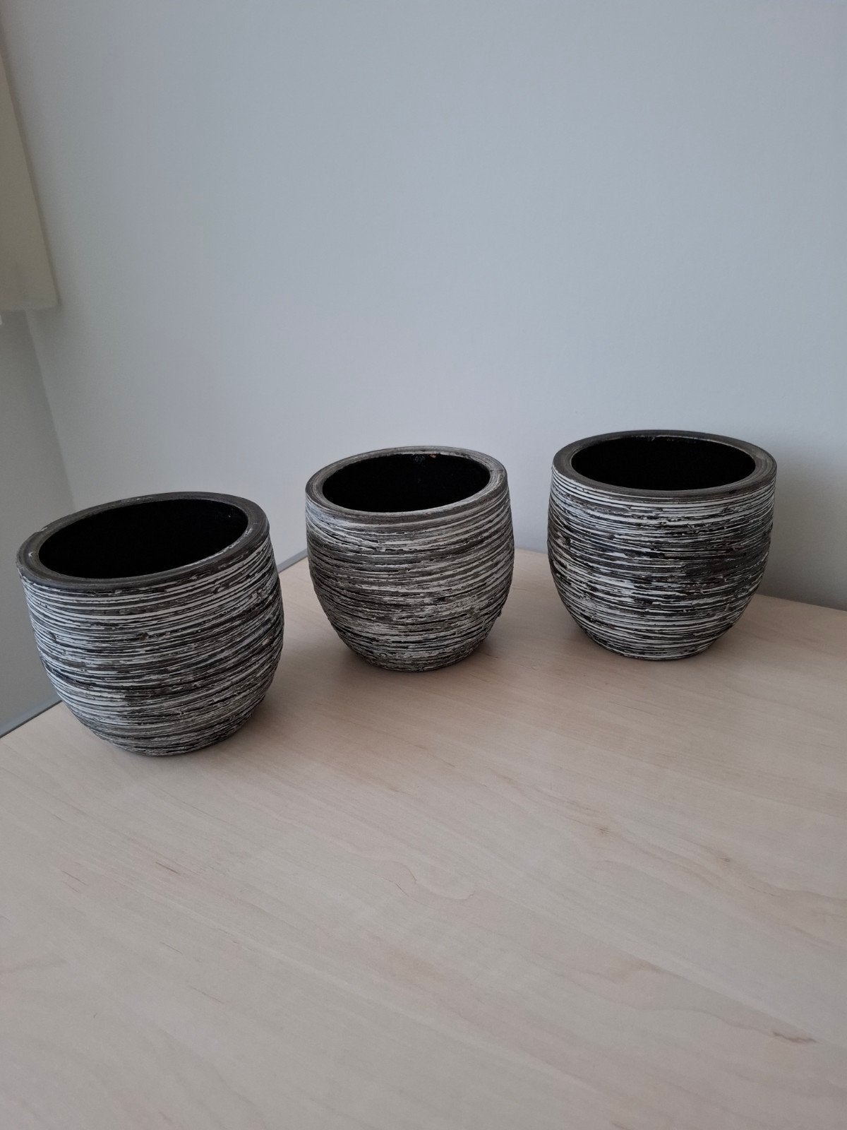 Te koop 3 leuke bloempotten., Ophalen