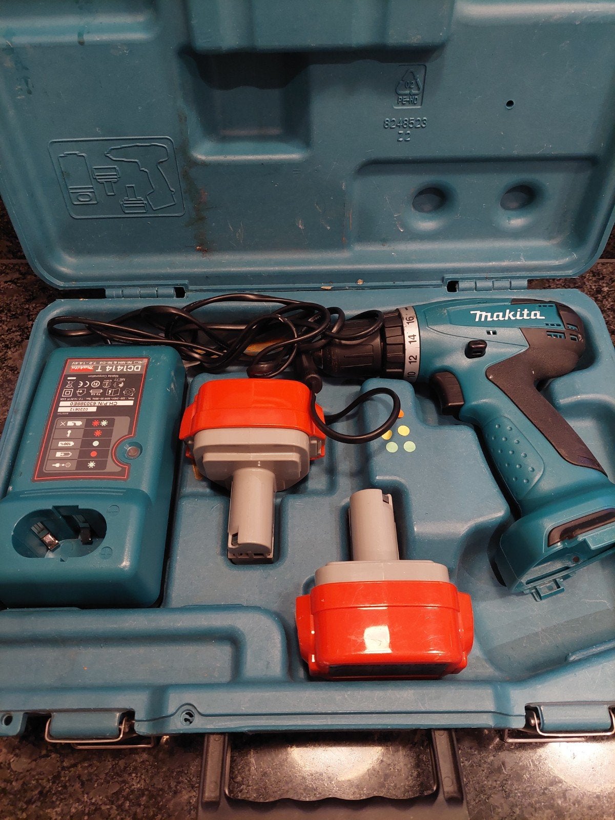 Makita 6271D Boor- en Schroefmachine met Accu's en Lader, Ophalen of Verzenden, Gebruikt, Minder dan 400 watt, Boor- en Schroefmachine