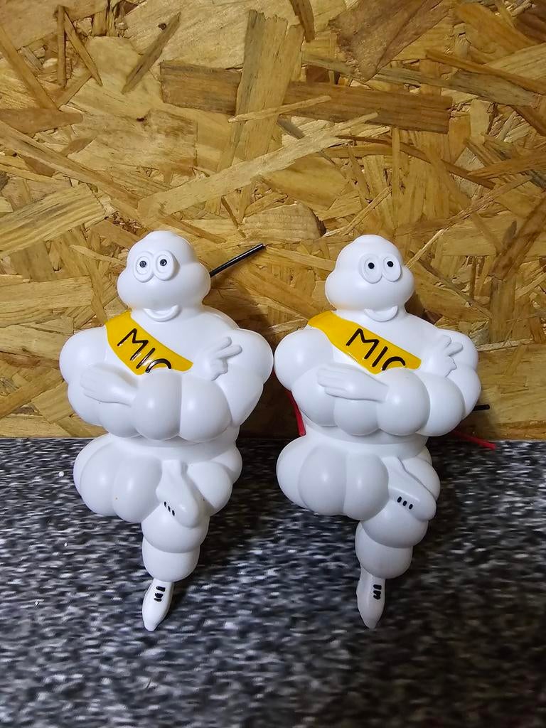 Setje michelin pop / poppen 15cm zittend gele band incl led, Ophalen of Verzenden, Lichtbak of (neon) lamp