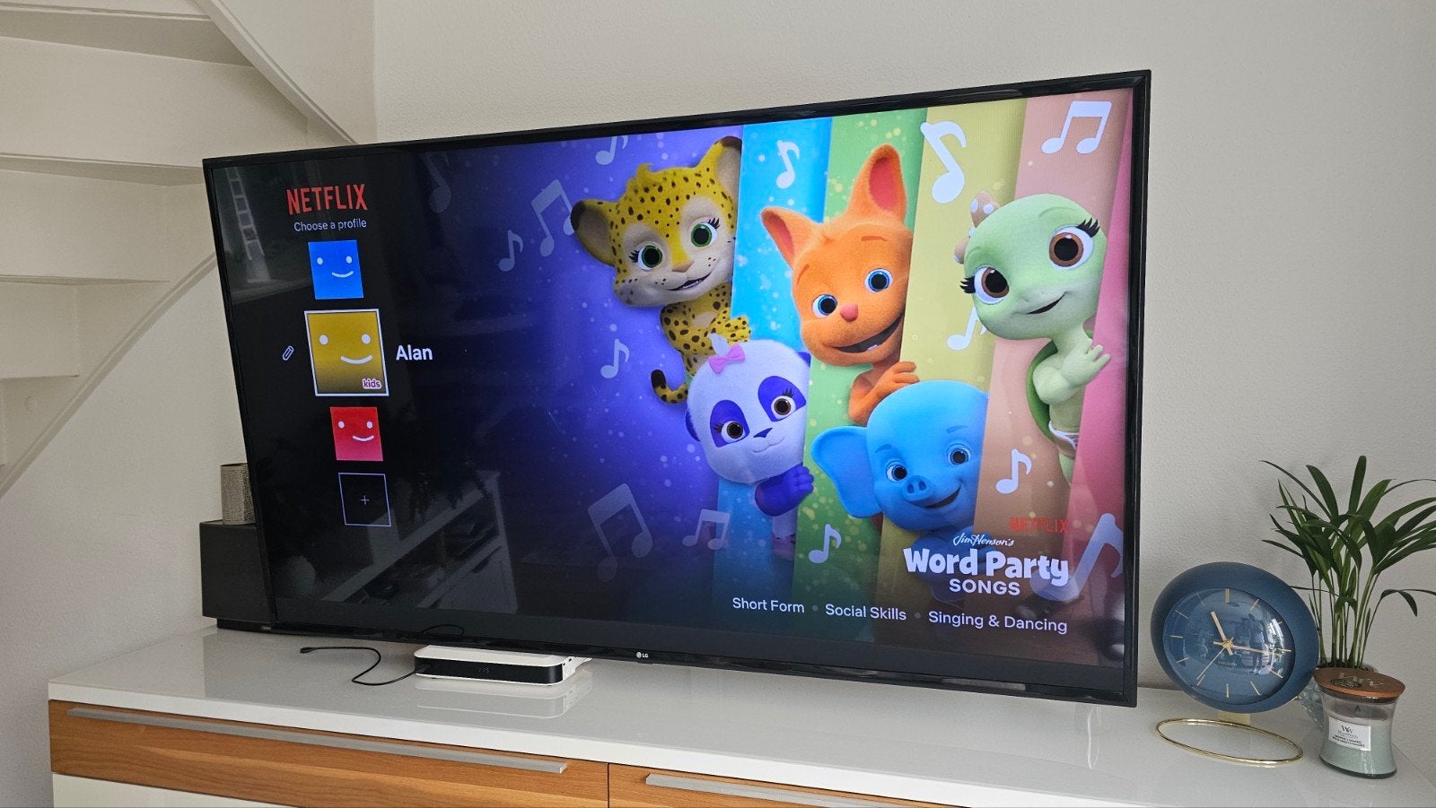 65 inch lg tv led ips 4k hdr hdmi, Ophalen, 50 Hz, Zo goed als nieuw, 100 cm of meer