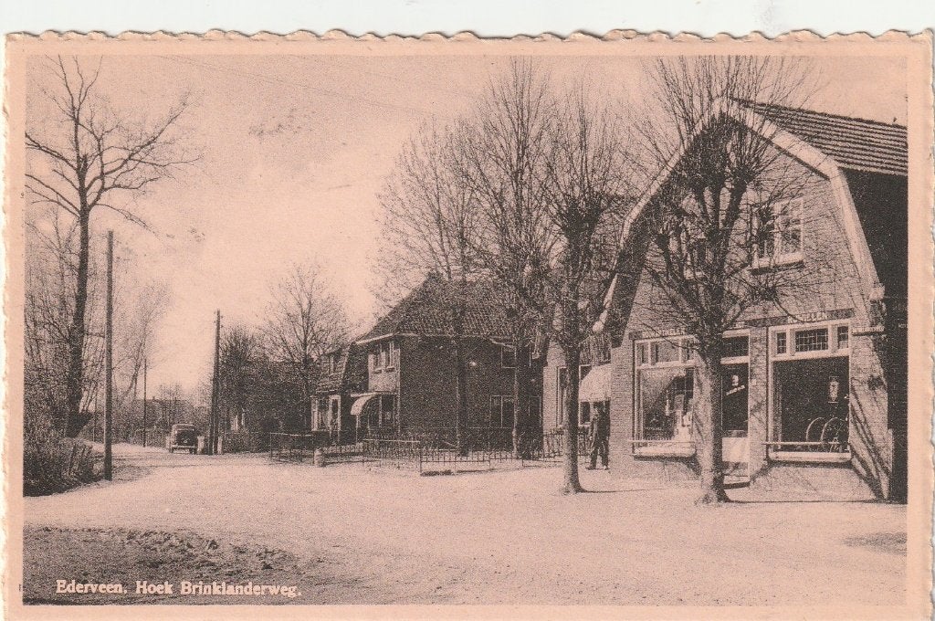 Ederveen (Gld) - Hoek Brinklanderweg., Verzamelen, Ansichtkaarten | Nederland, Ophalen of Verzenden, 1940 tot 1960, Ongelopen