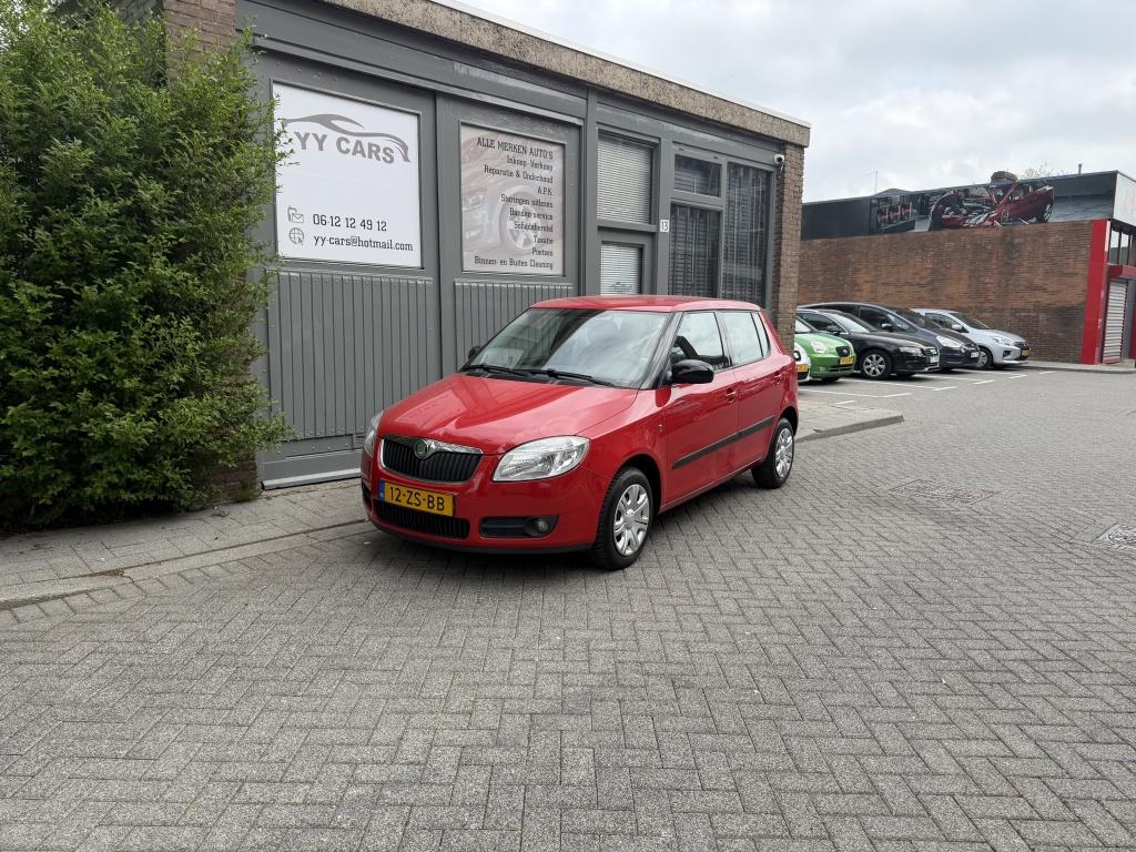 Skoda Fabia AUTOMAAT 1.6-16V Ambiente (bj 2008), Auto's, Gebruikt, 4 cilinders, 49 €/maand, Origineel Nederlands