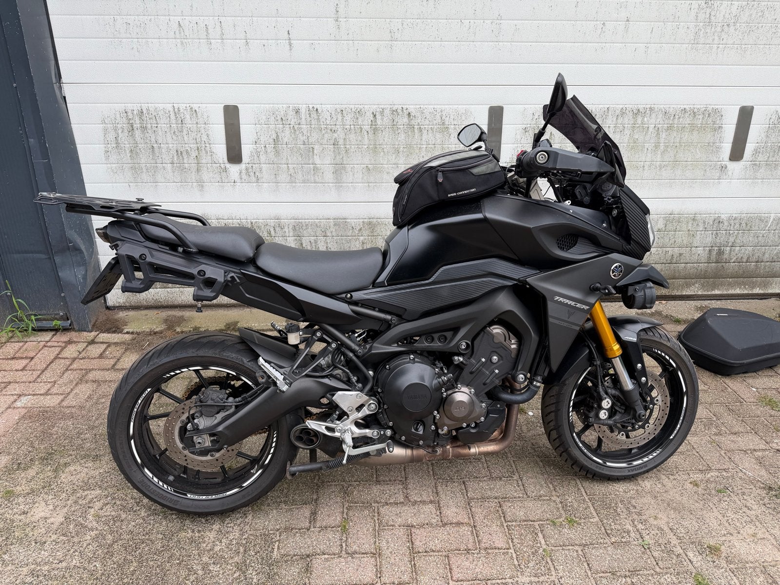 Yamaha Tracer 900 uit 2017 49.000 km, kofferset, akrapovic, Motoren, Gebruikt, Particulier, Toermotor, ABS