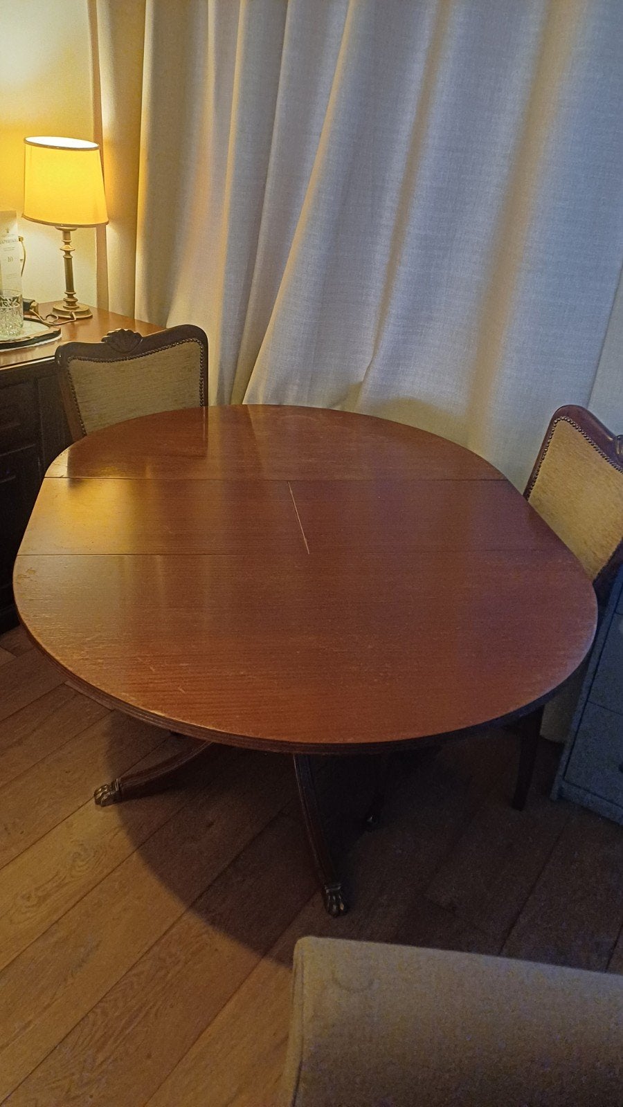 Antieke uitschuifbare eettafel met klauwpoten, Antiek en Kunst, Ophalen