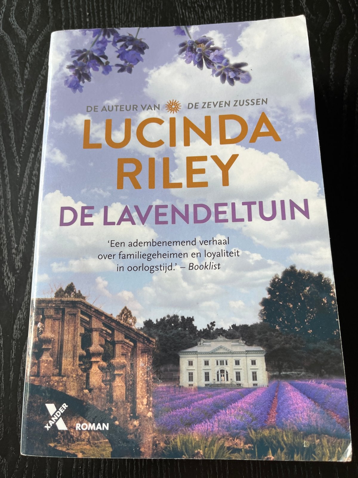 De Lavendeltuin - Lucinda Riley (Roman), Boeken, Ophalen of Verzenden, Zo goed als nieuw, Nederland