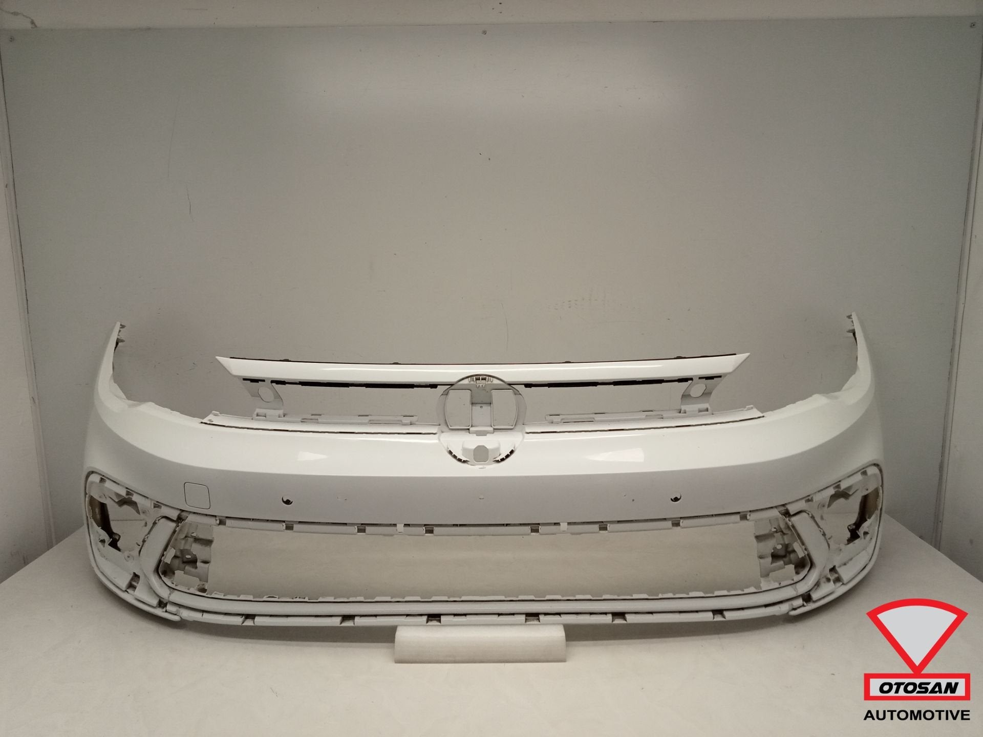 VW Polo 2G Facelift Voorbumper Origineel! 2021+ 4x PDC, Auto-onderdelen, Gebruikt, Volkswagen, Volkswagen AG, Bumper