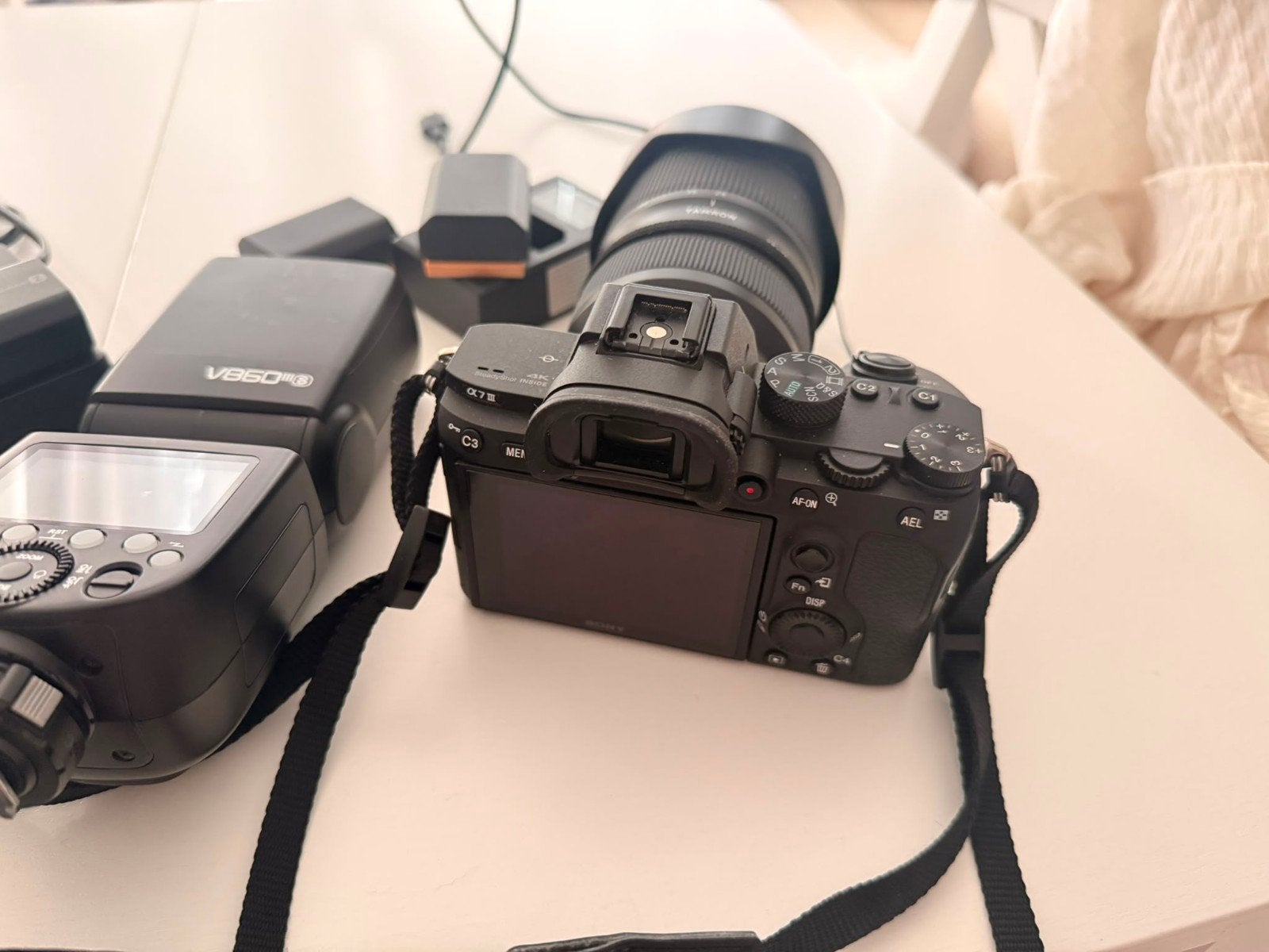 Sony A7 III + Tamron 28-75mm F2.8 G2 + Godox V860III-S, Ophalen, Screenprotector, Zo goed als nieuw, Sony