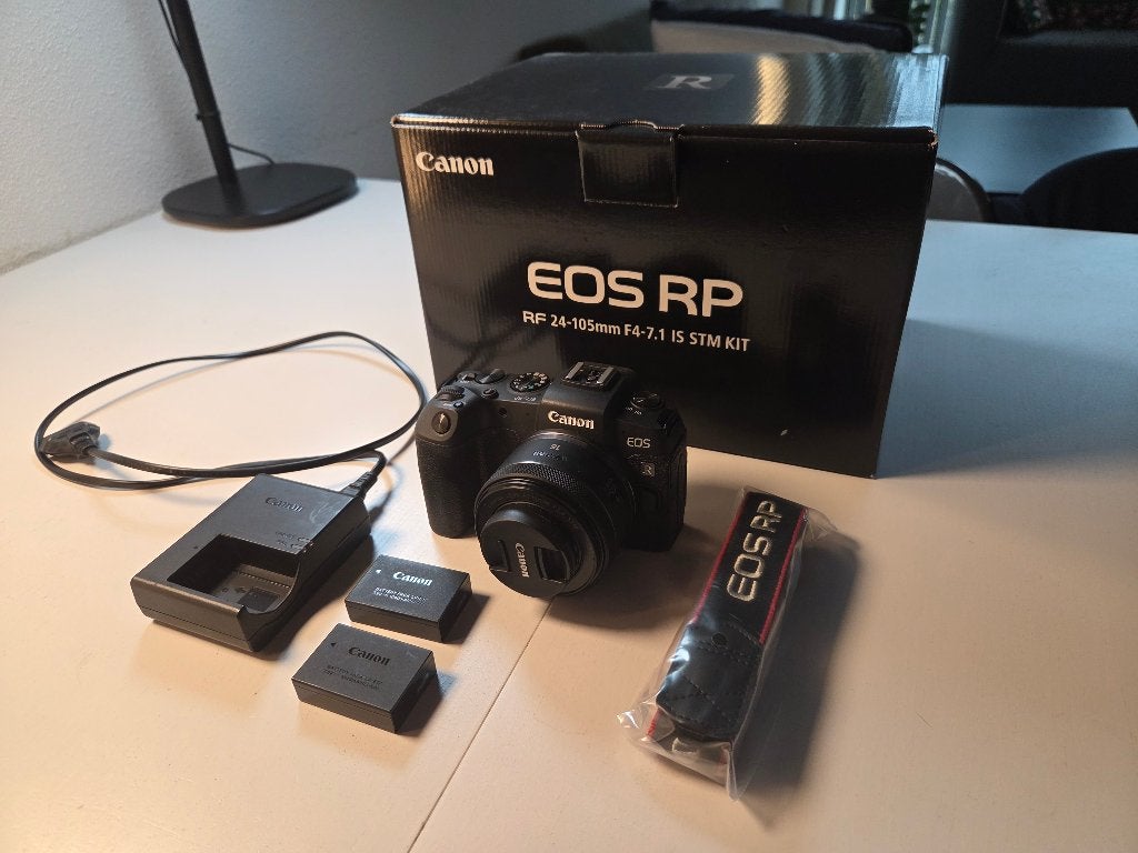Canon EOS RP body, doos, 2 x accu, oplader