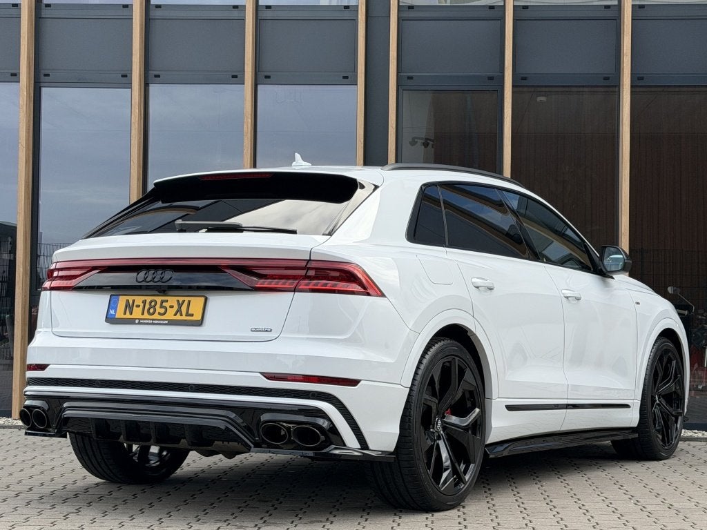 Audi Q8 55 TFSI Quattro Pro Line S | 23 inch | Pano | Adapti, Auto's, Dealer onderhouden, Stof, Gebruikt, Euro 6