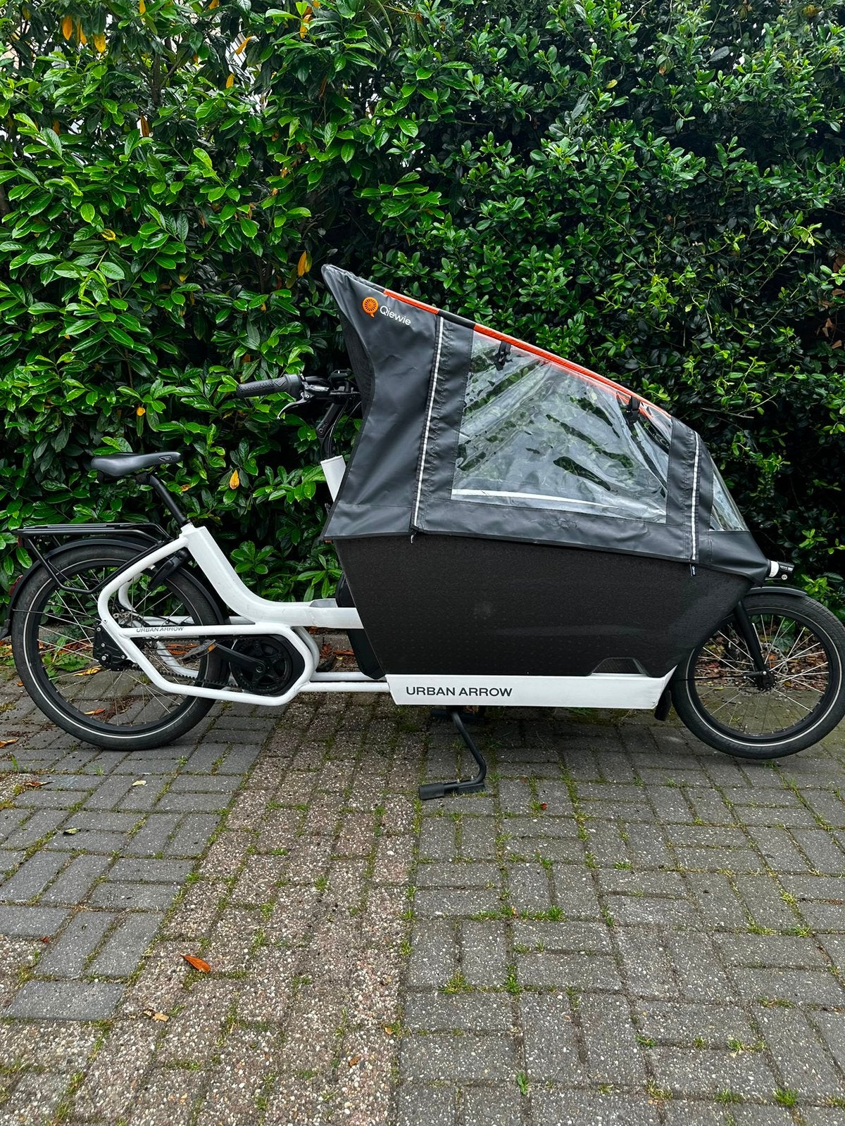 Urban arrow elektische bakfiets met regenhuif, Ophalen, Zo goed als nieuw
